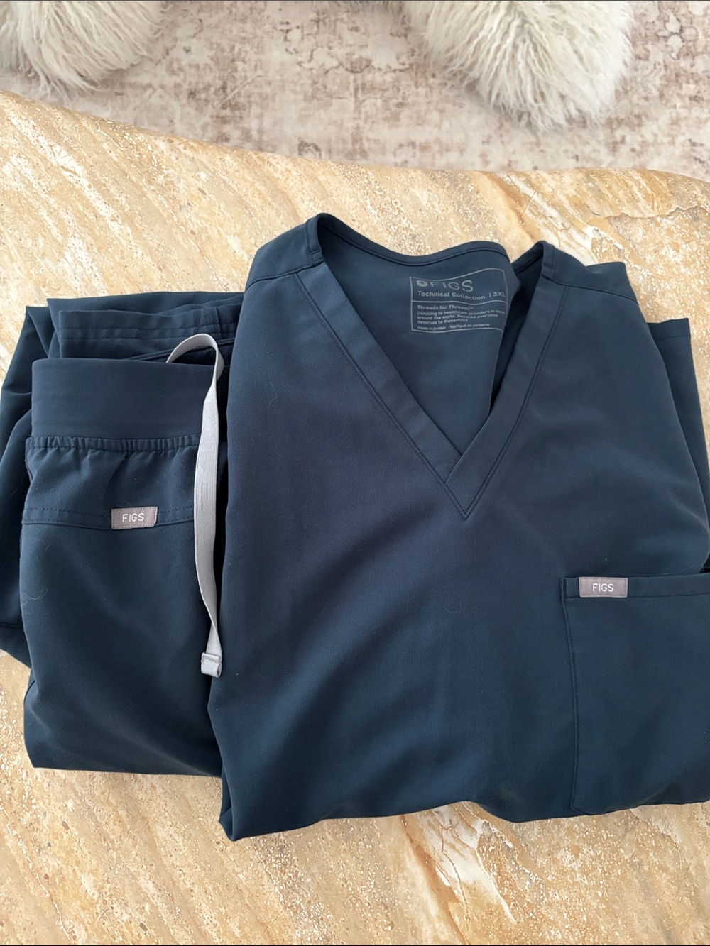 FIGS women’s scrub set in dark harbor 3xl
